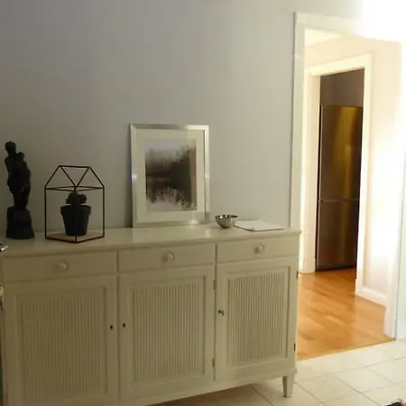 Big 1br Very Central Apt With Balcony! アパート *