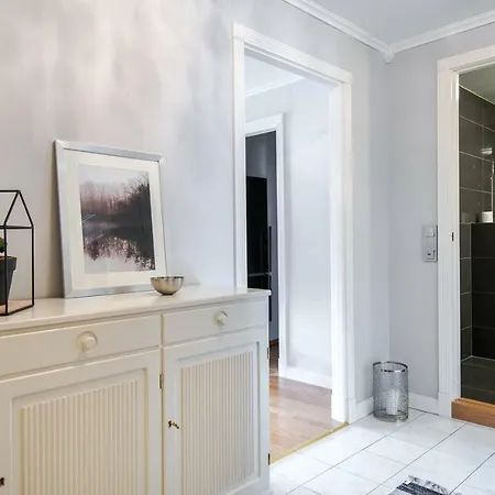 Big 1br Very Central Apt With Balcony! *